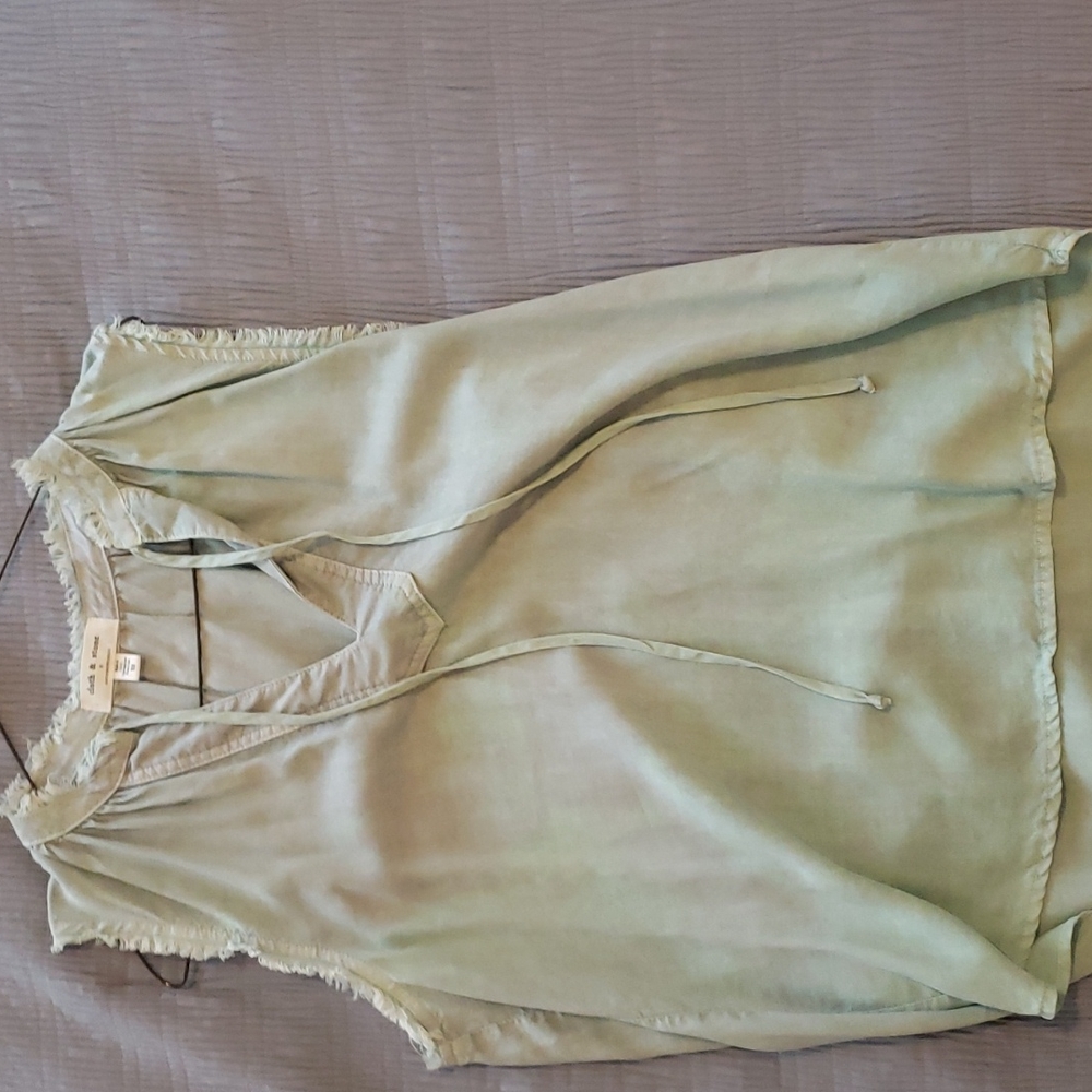Never worn Anthro top